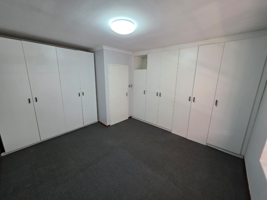 6 Bedroom Property for Sale in Lochnerhof Western Cape